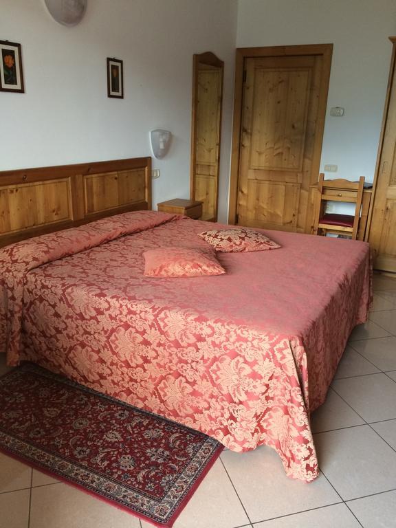 Albergo Rusall تريميتْسّو الغرفة الصورة